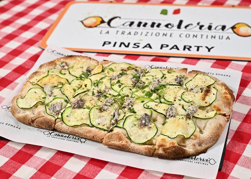 Ajutor bucatar cu experienta