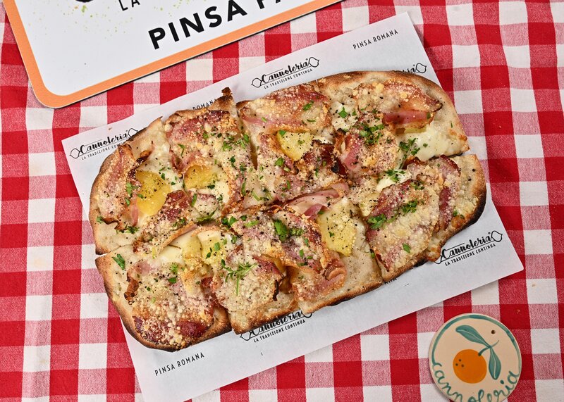 Ajutor bucatar cu experienta